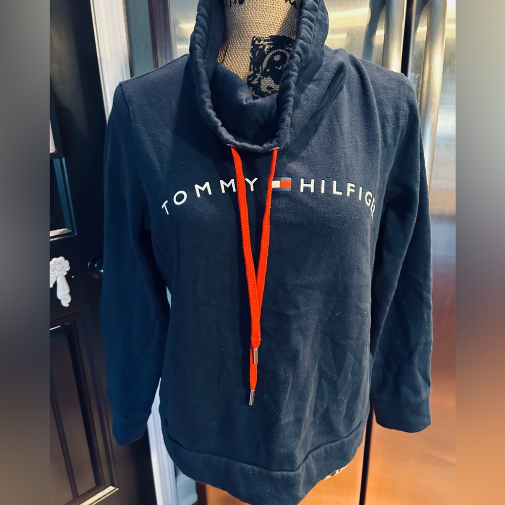 🛒 Tommy Hilfiger Sweatshirt Navy Blue Big Logo Size Small